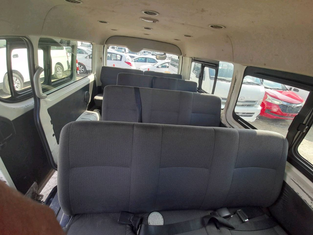 Toyota Hiace - Image 3