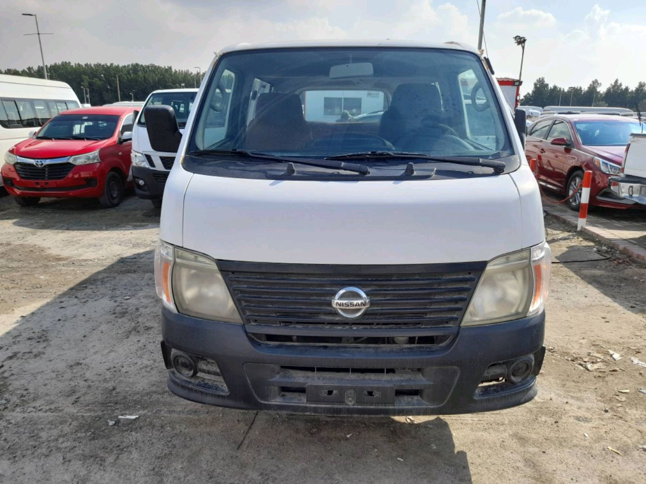 Nissan Urvan - Image 3