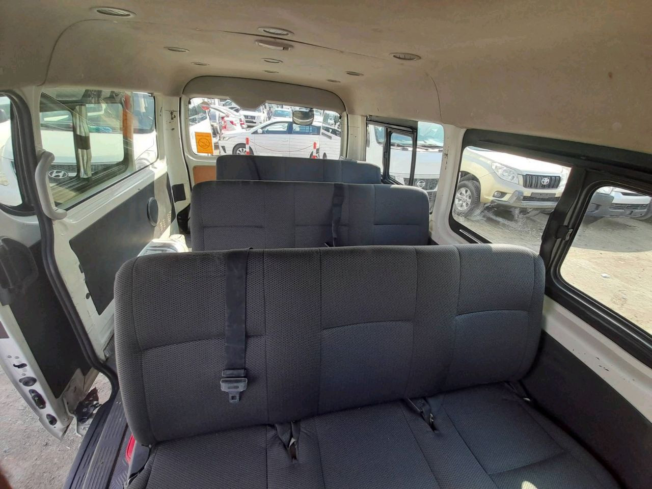 Toyota Hiace - Image 4