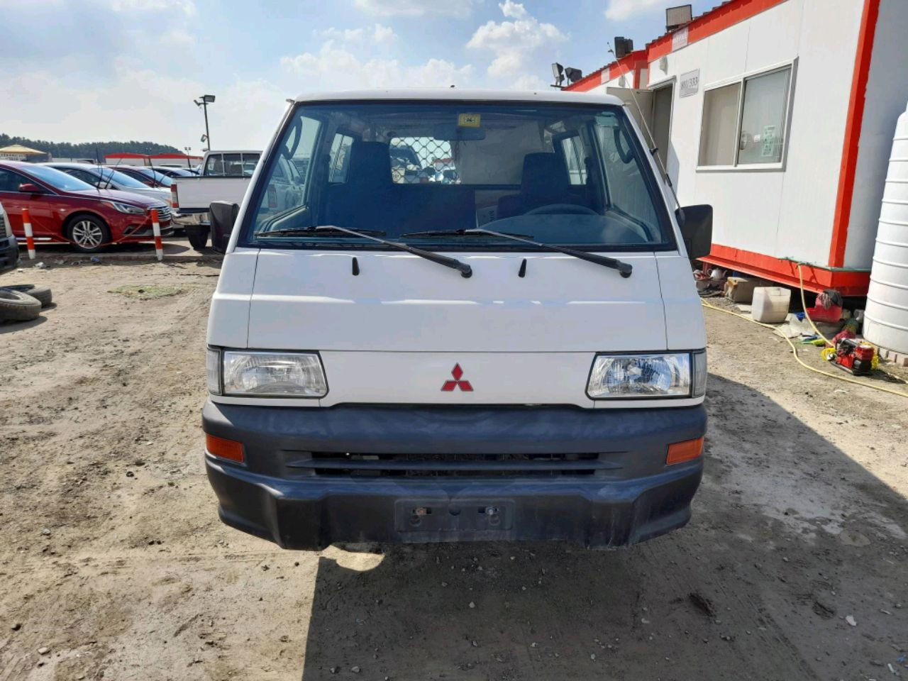 Mitsubishi L300 - Image 3