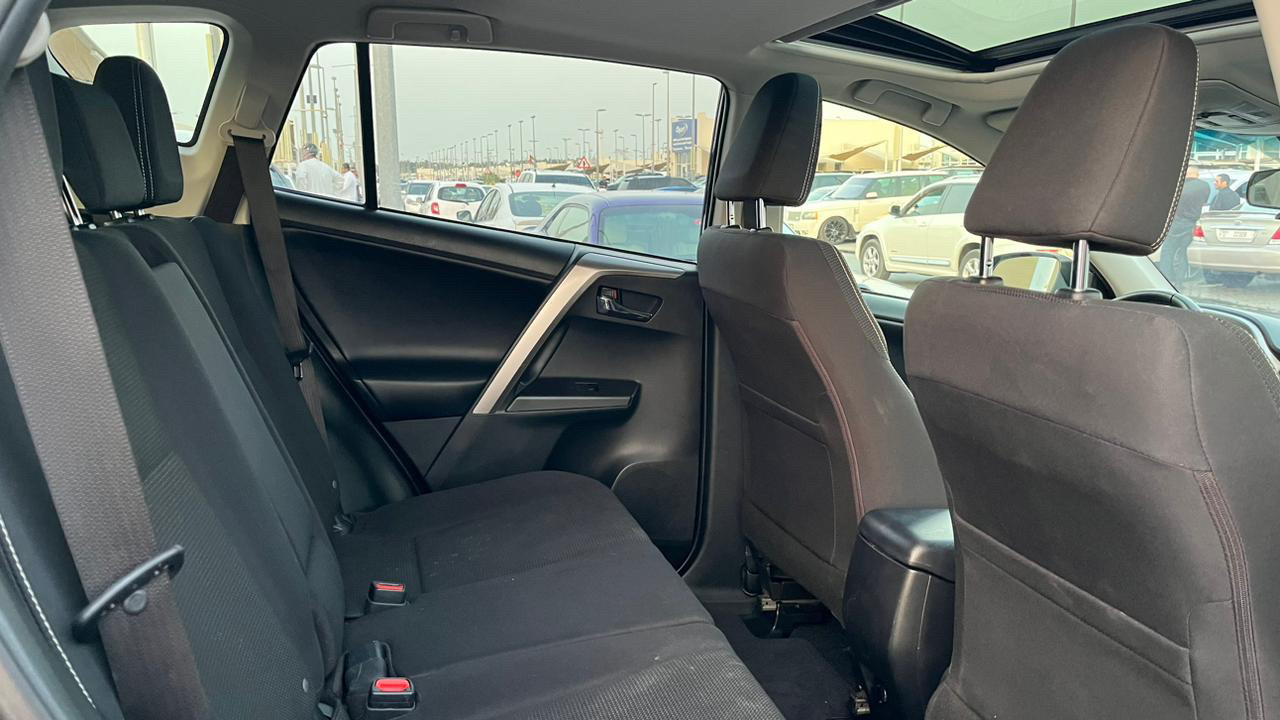 Toyota Rav 4 - Image 5