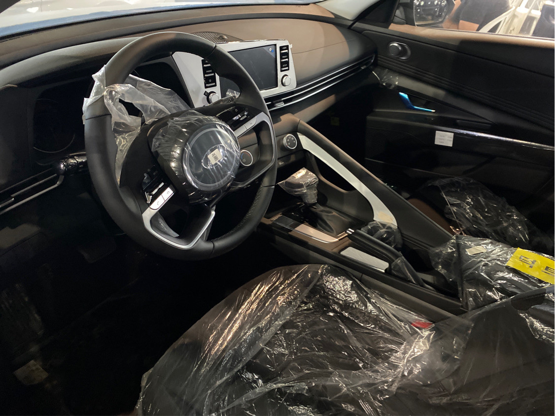Hyundai Elantra - Image 3