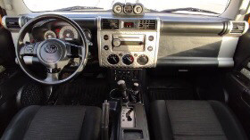 Toyota FJ Cruiser - Image 9