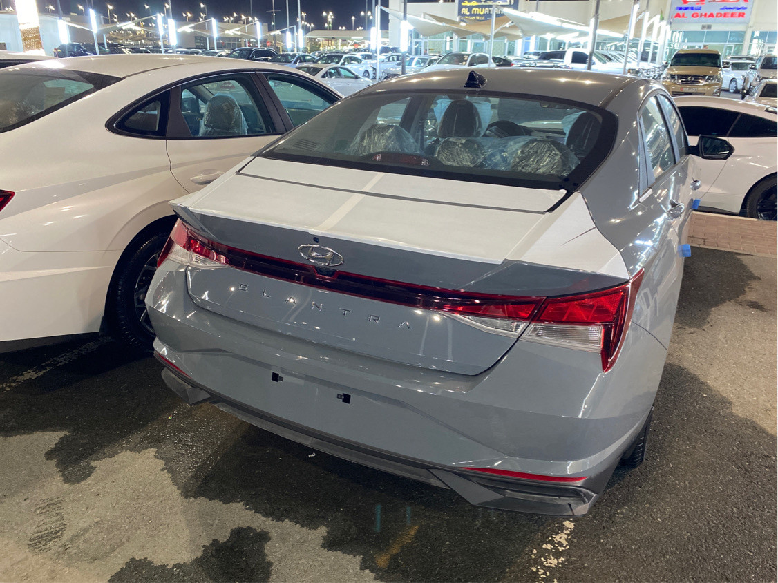 Hyundai Elantra - Image 4