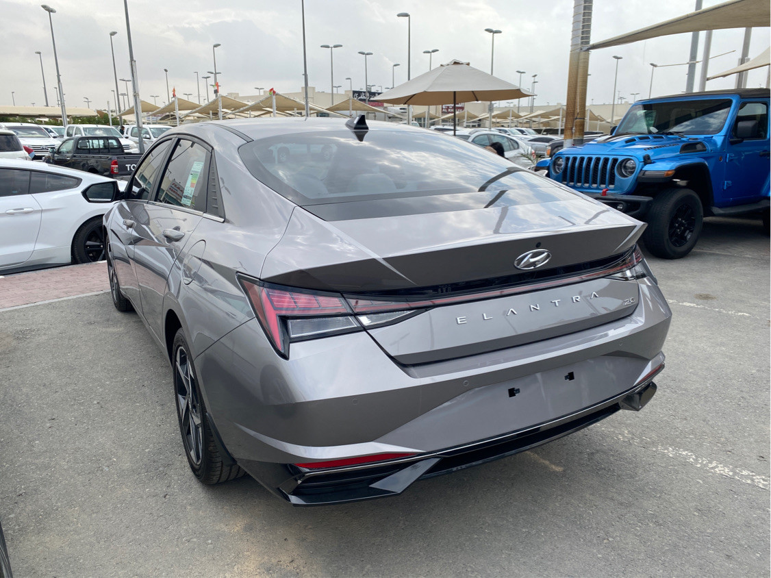 Hyundai Elantra - Image 5