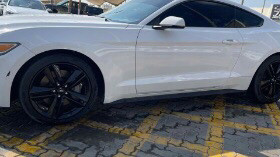 Ford Mustang - Image 6