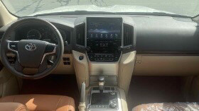 Toyota Land Cruiser - Image 9