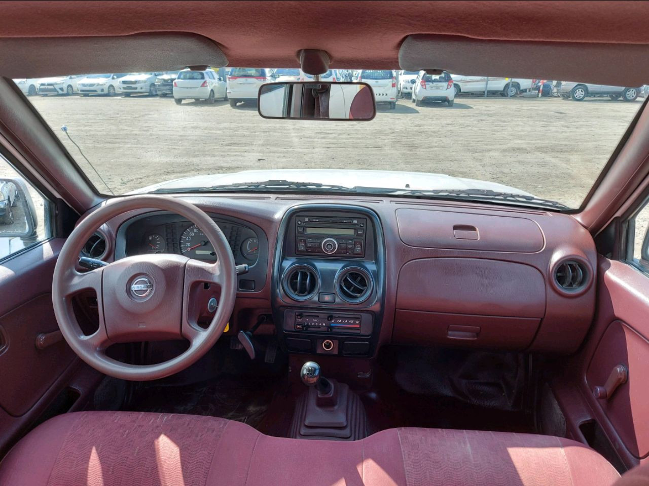 Nissan Double cabin 2400 - Image 6
