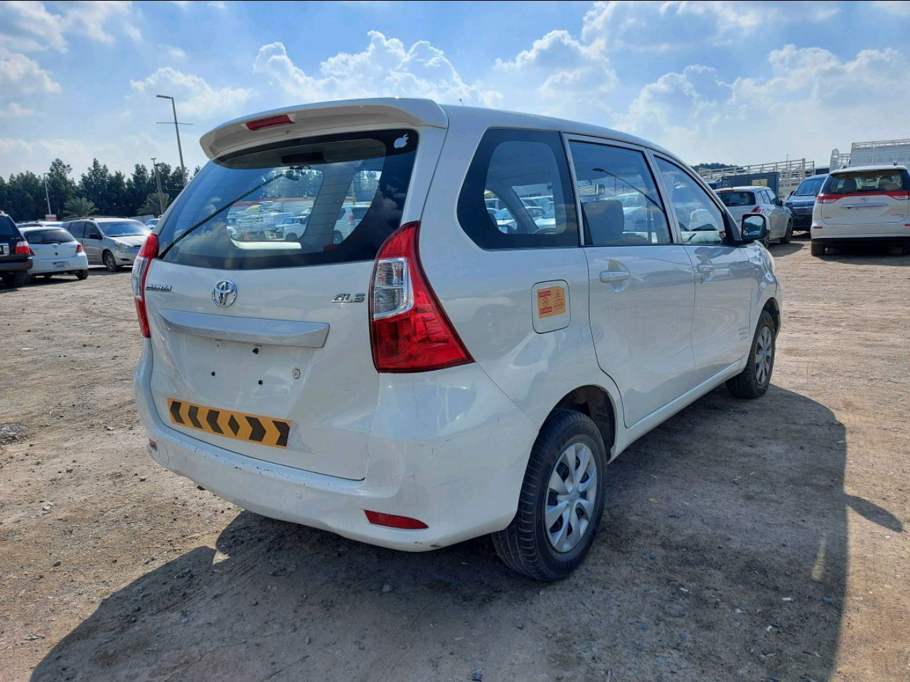 Toyota Avanza - Image 3