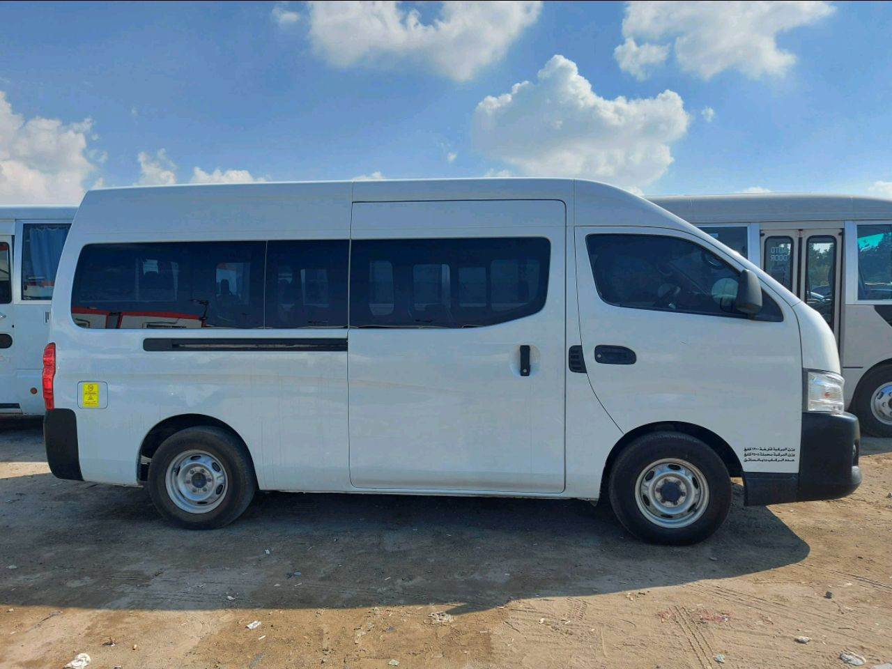 Nissan Urvan - Image 2
