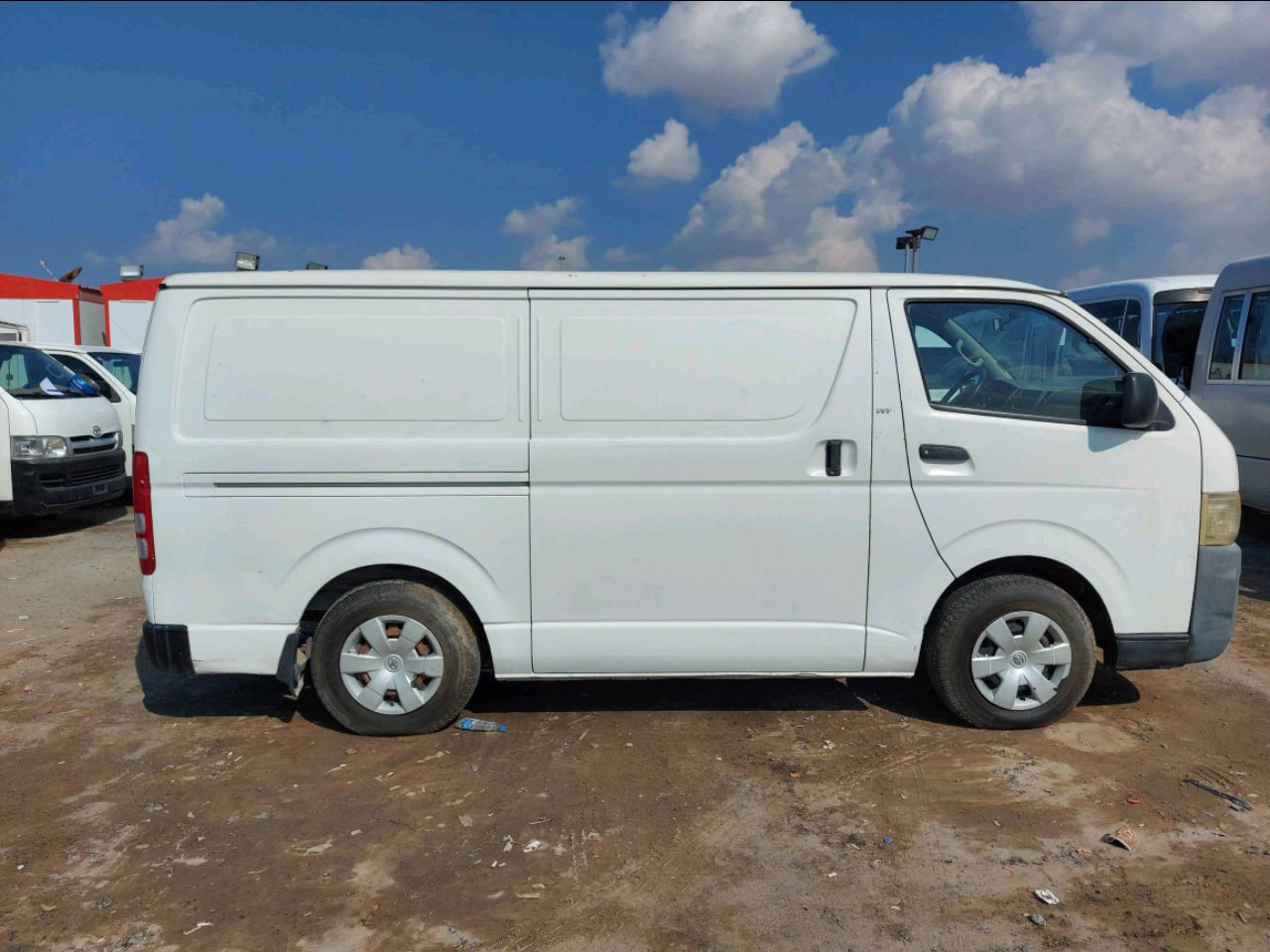Toyota Hiace - Image 4
