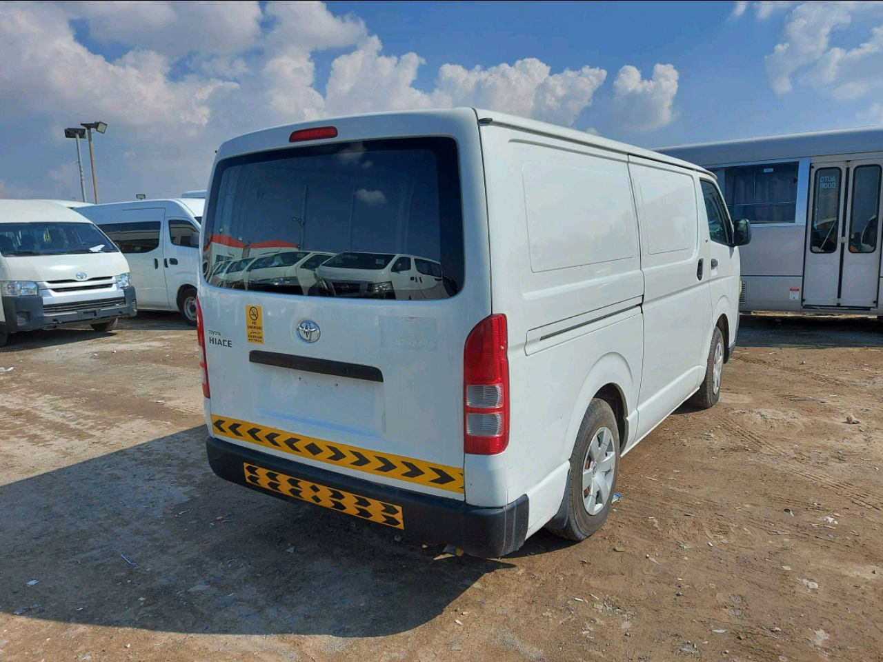 Toyota Hiace - Image 3