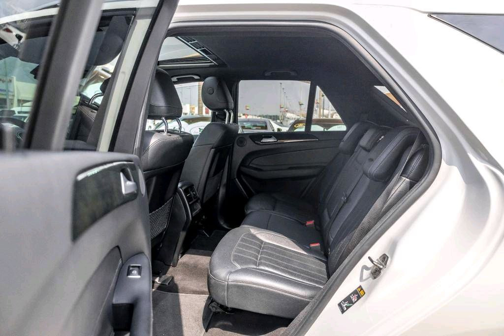 Mercedes Benz GLE SUV - Image 7