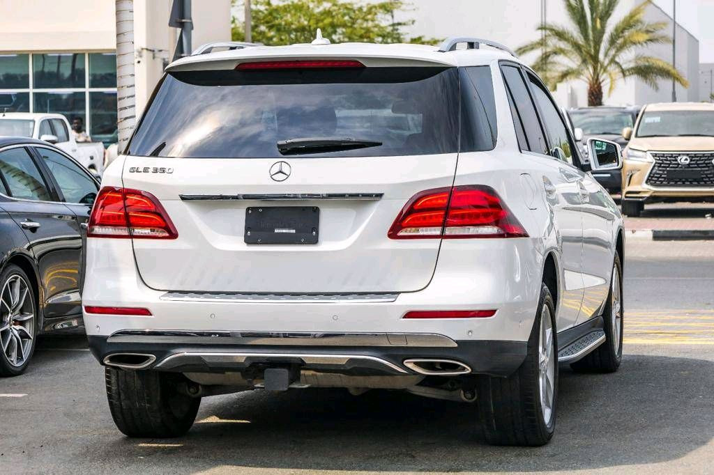 Mercedes Benz GLE SUV - Image 4