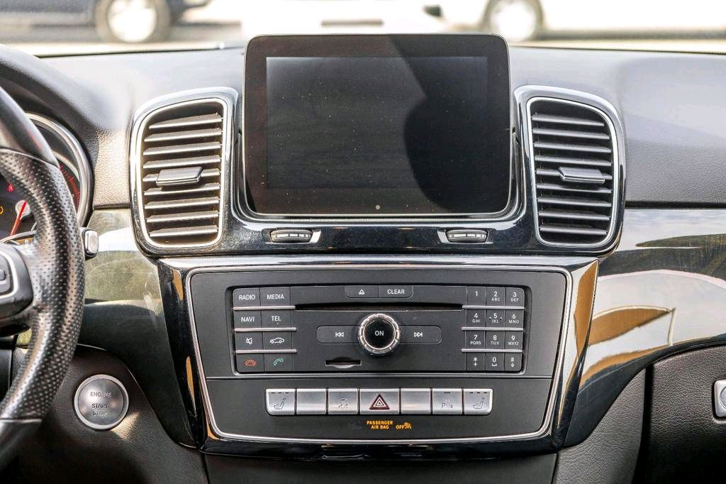 Mercedes Benz GLE SUV - Image 8