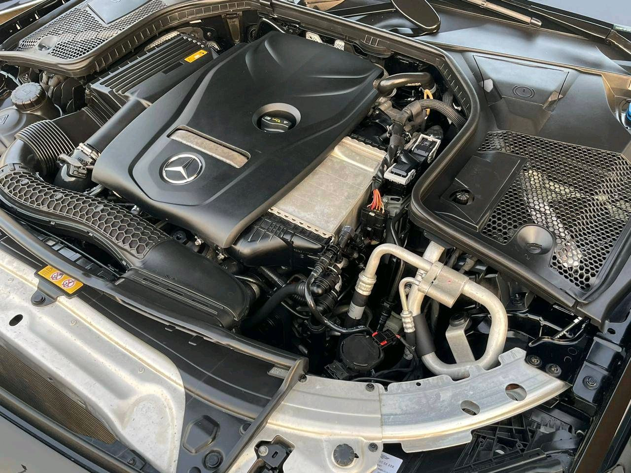 Mercedes Benz C-Class - Image 10