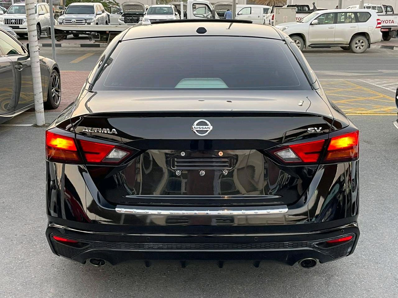 Nissan Altima - Image 5