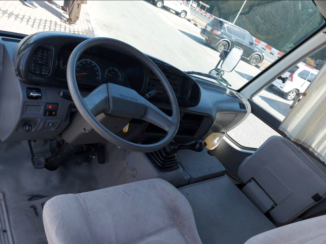Toyota Coaster - Image 6