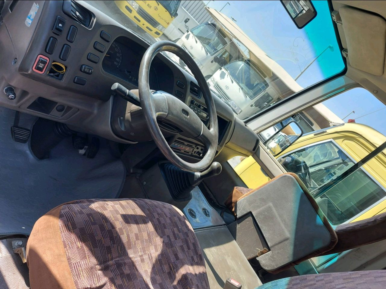Mitsubishi Rosa - Image 2