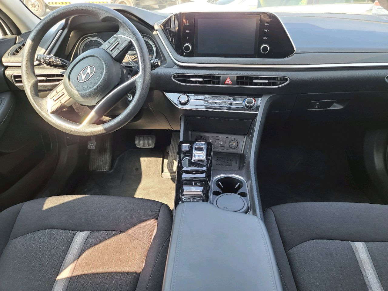 Hyundai Sonata - Image 7