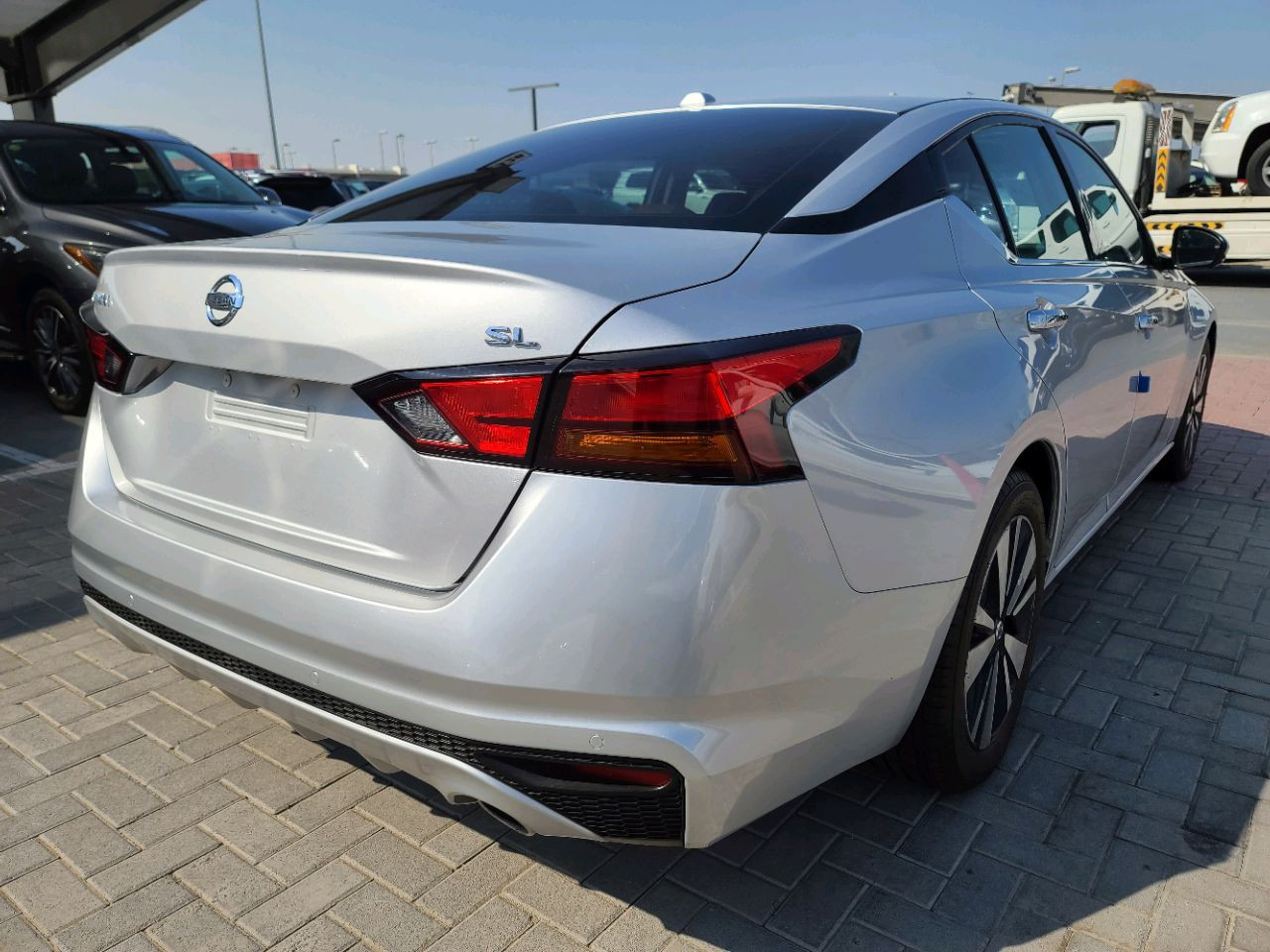 Nissan Altima - Image 8
