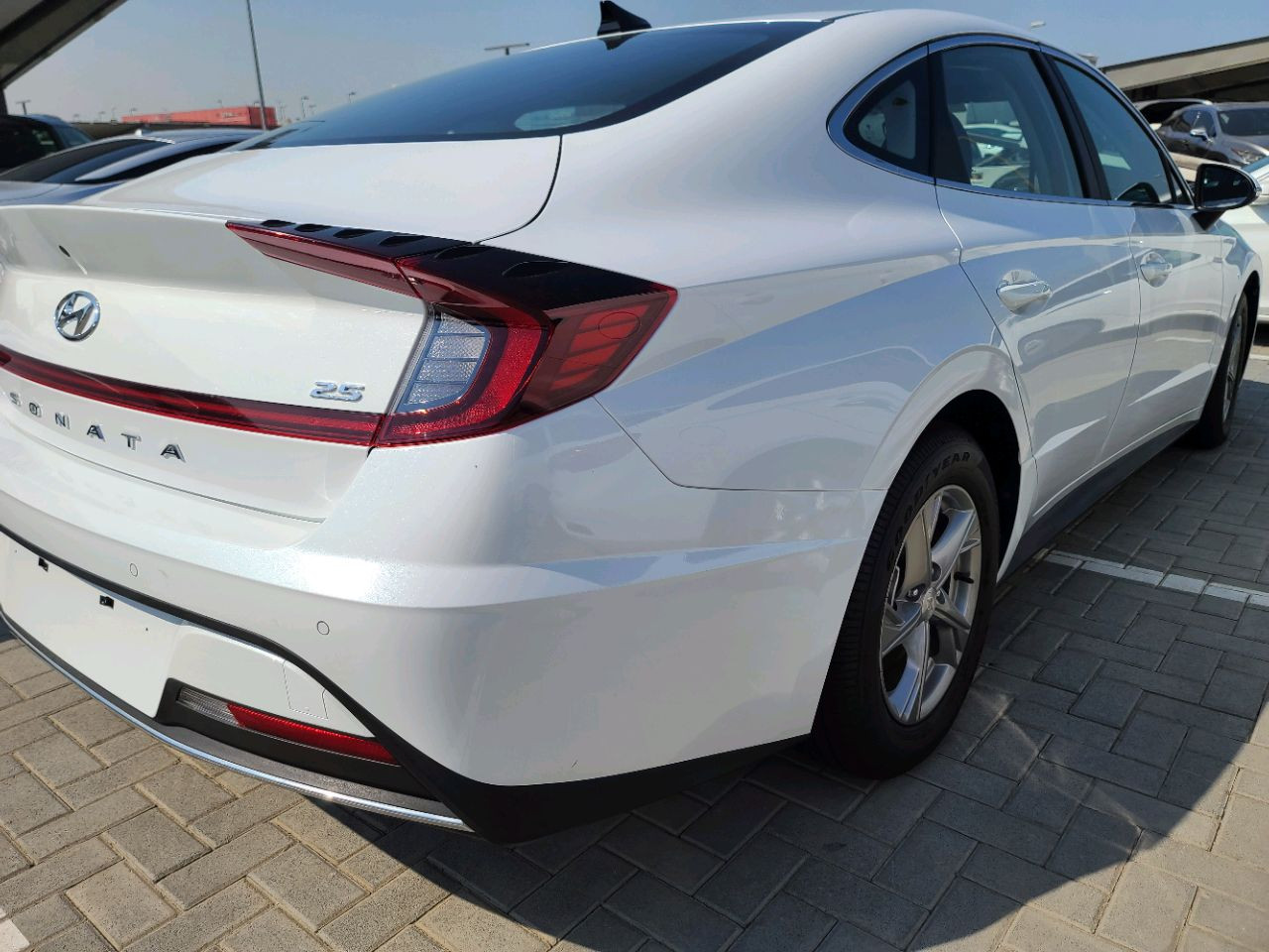 Hyundai Sonata - Image 5
