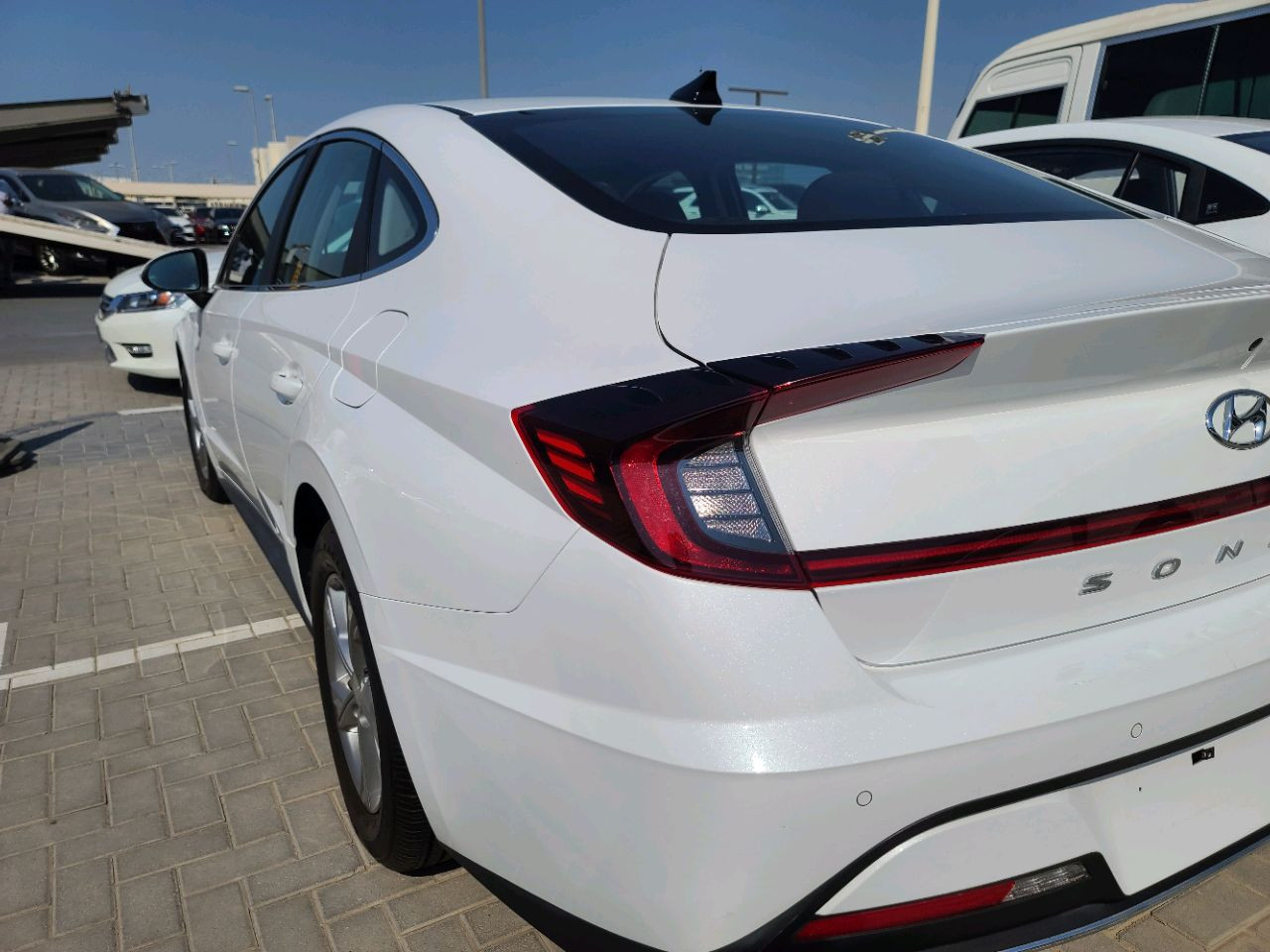 Hyundai Sonata - Image 4