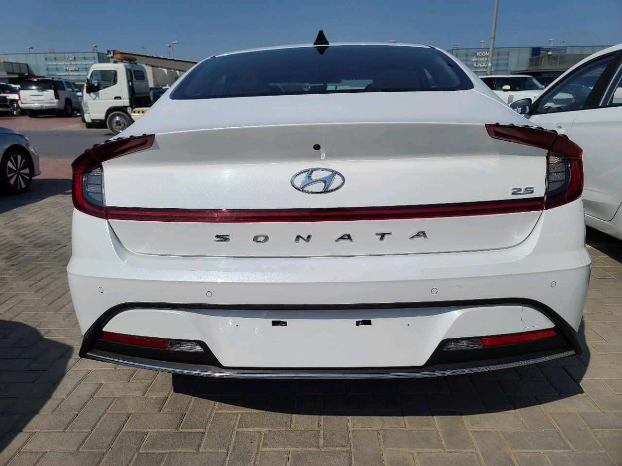 Hyundai Sonata - Image 3