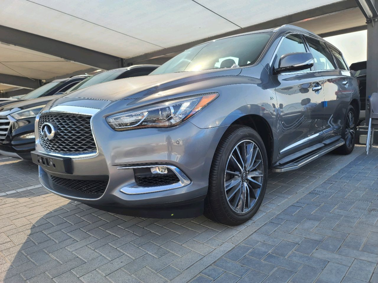 Infiniti QX60 - Image 8