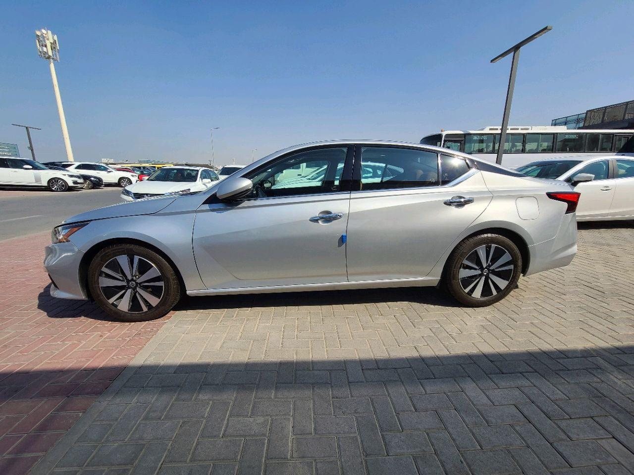 Nissan Altima - Image 3