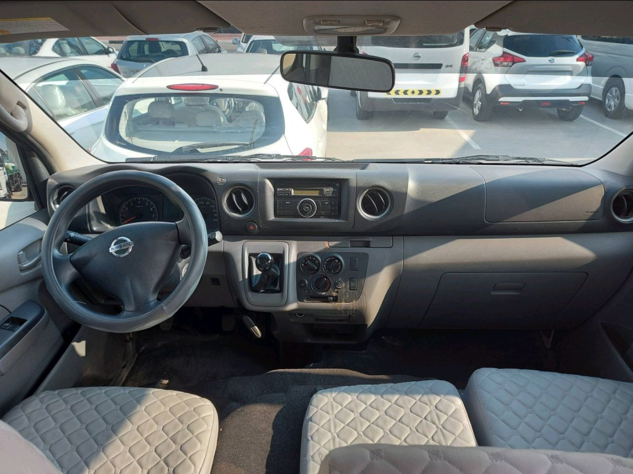 Nissan Urvan - Image 3