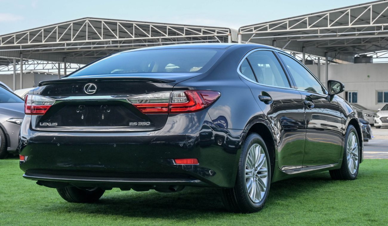 Lexus ES-Series - Image 4