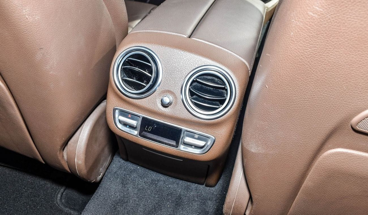 Mercedes Benz E-Class - Image 3