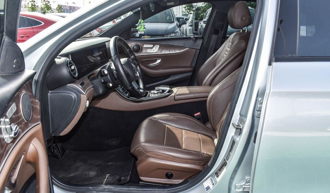Mercedes Benz E-Class - Image 10
