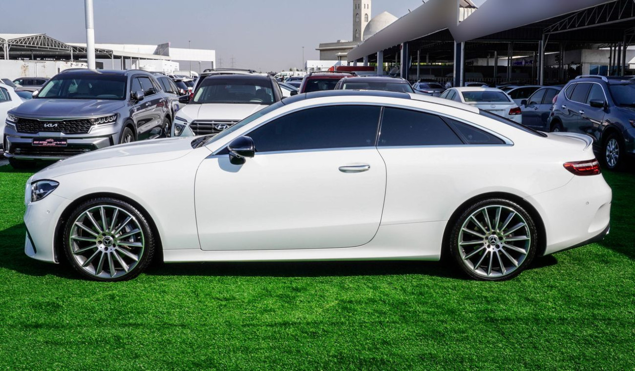Mercedes Benz E-Class - Image 11