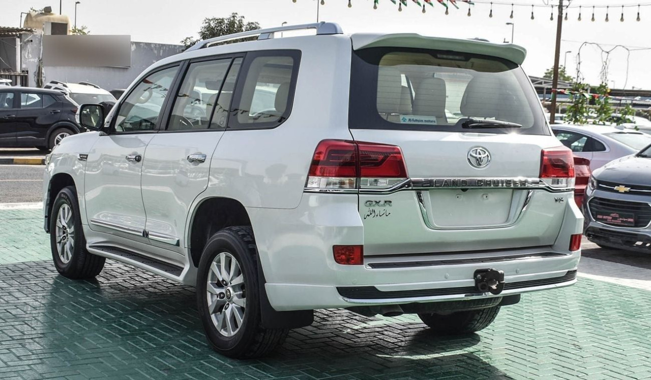 Toyota Land Cruiser - Image 5