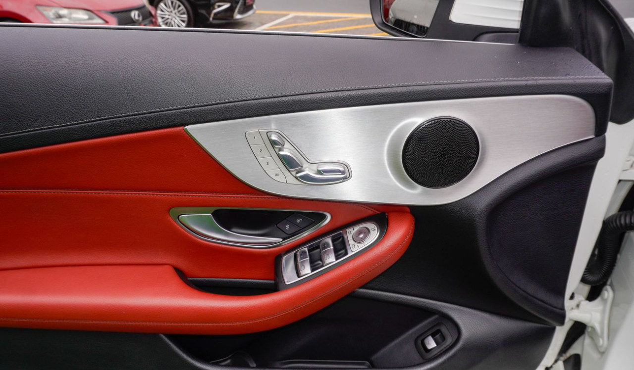 Mercedes Benz C-Class - Image 6