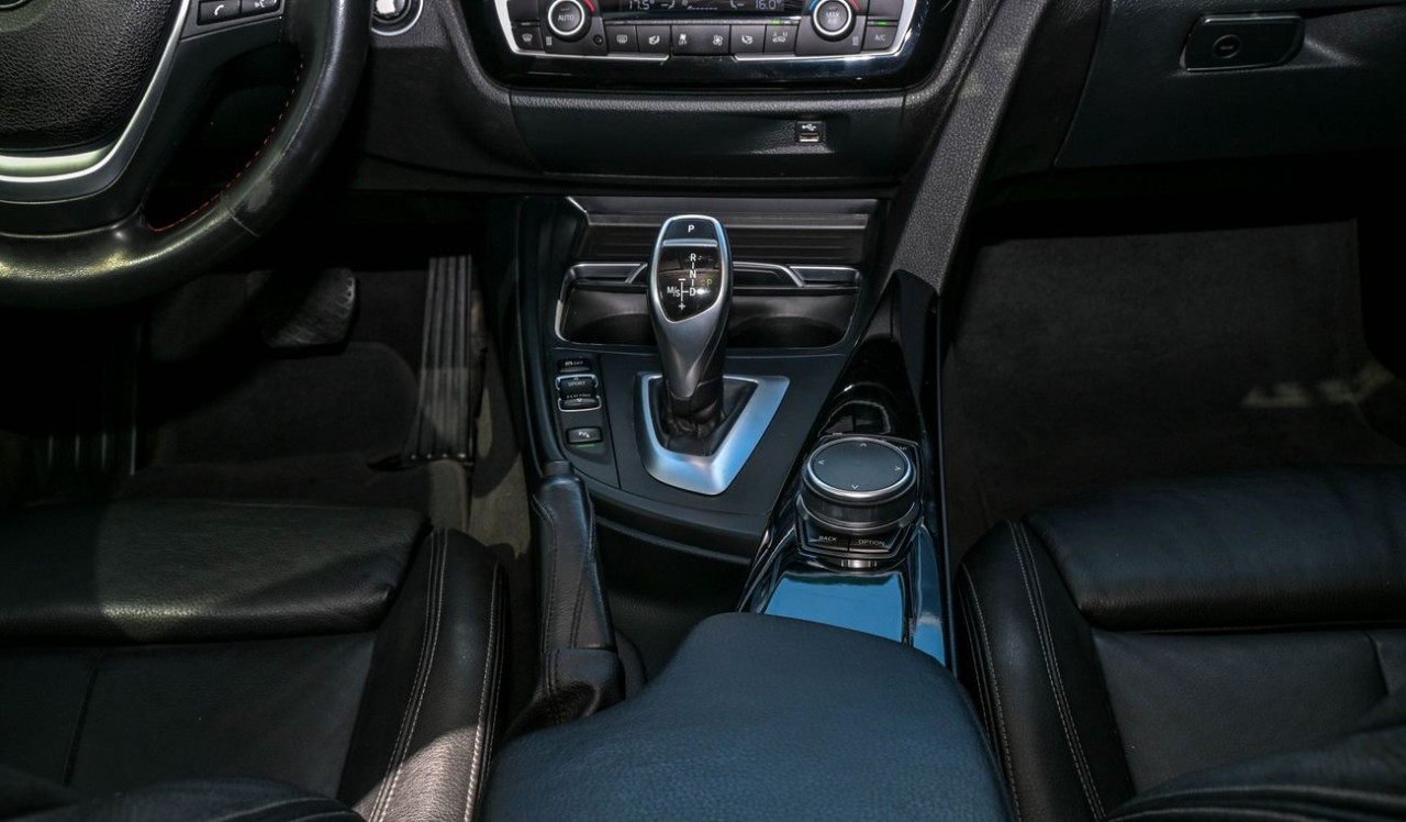 BMW 4-Series - Image 12