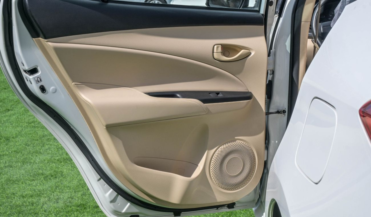 Toyota Yaris - Image 6