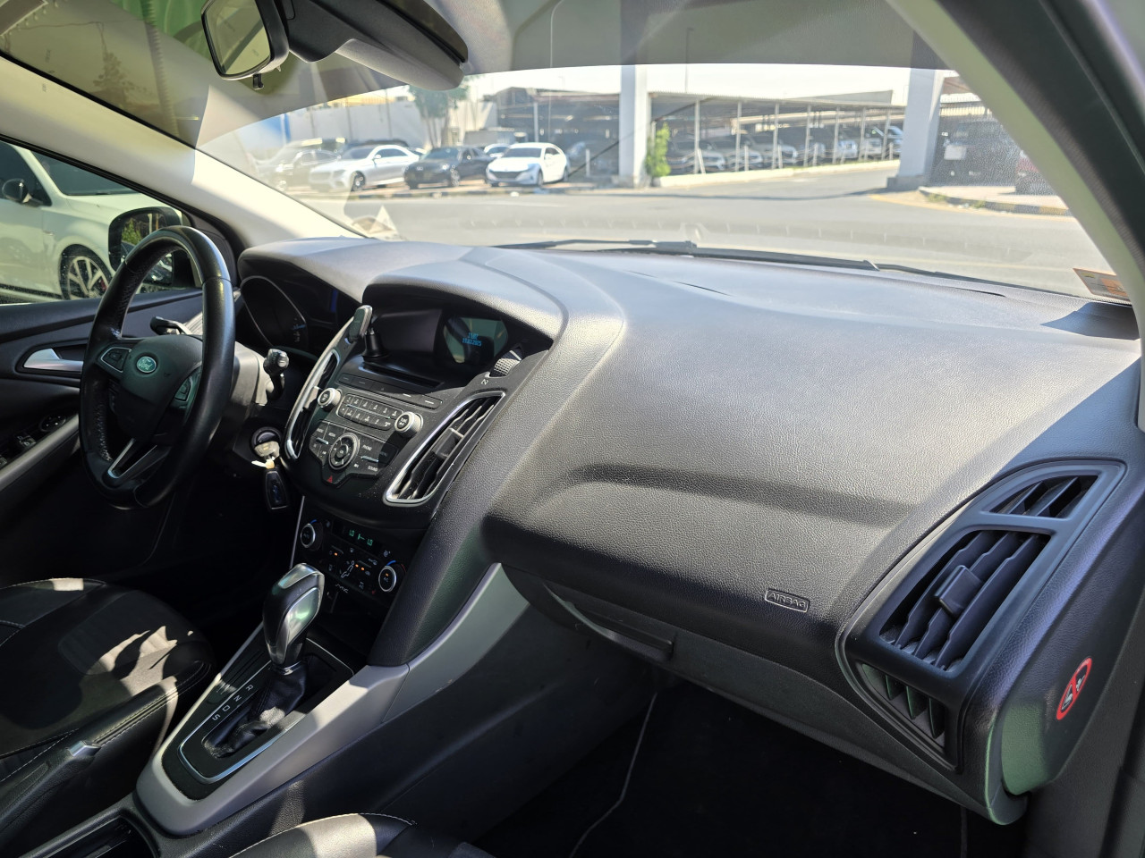 Ford Focus - Image 9
