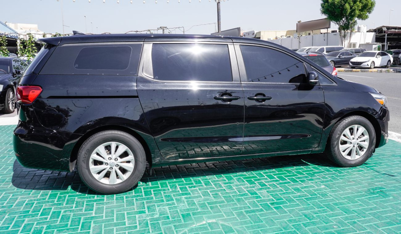 KIA Sedona - Image 11
