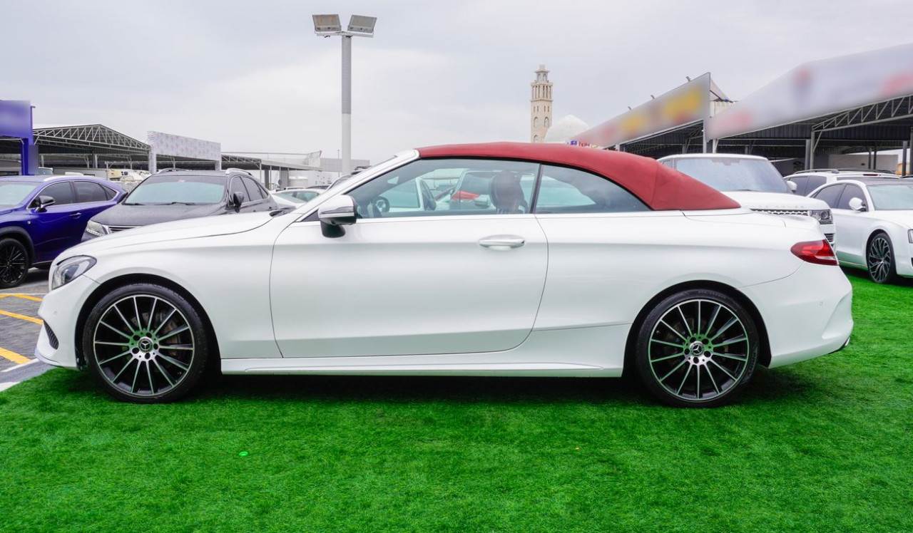 Mercedes Benz C-Class - Image 10