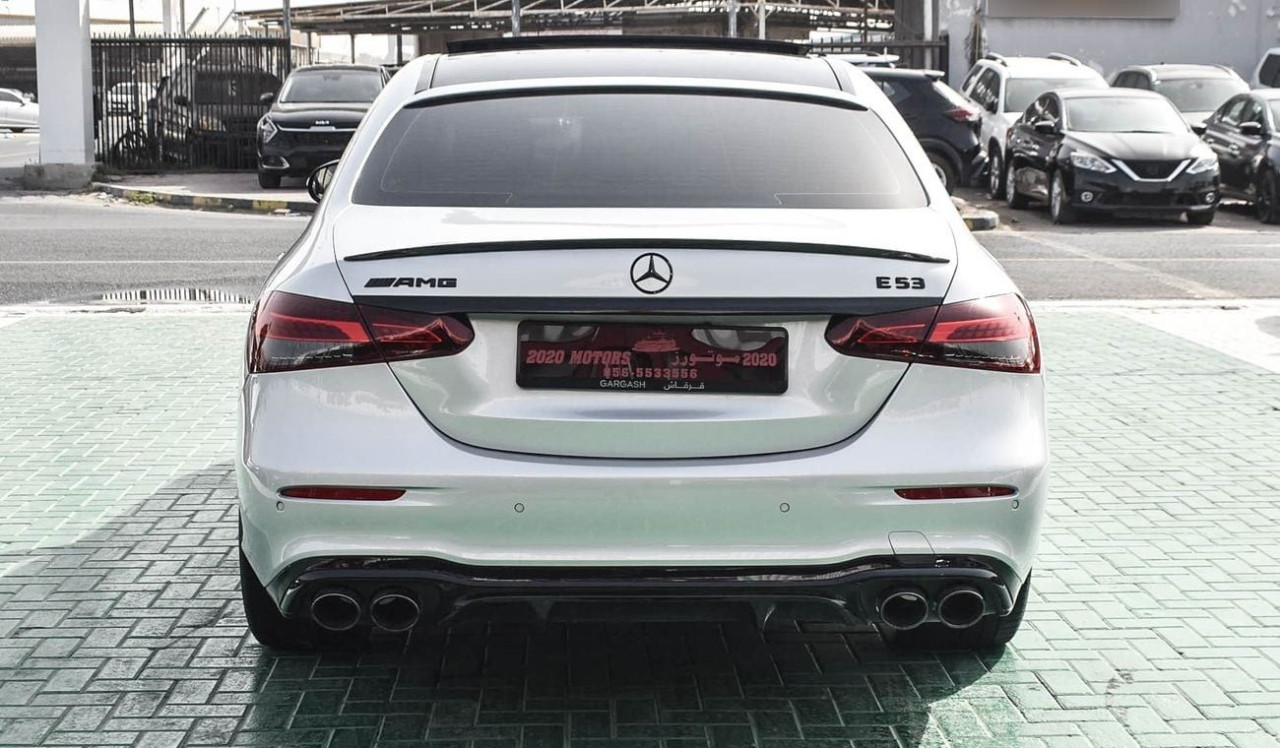 Mercedes Benz E-Class - Image 8