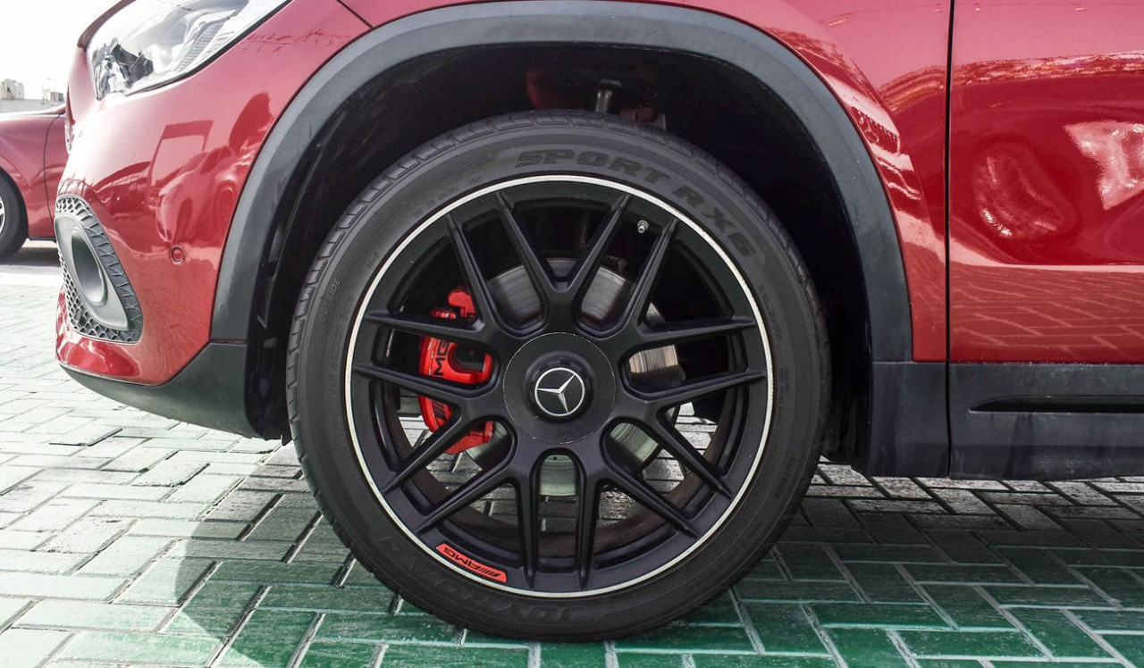Mercedes Benz GLA - Image 9