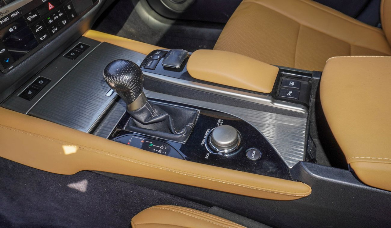 Lexus GS-Series - Image 3
