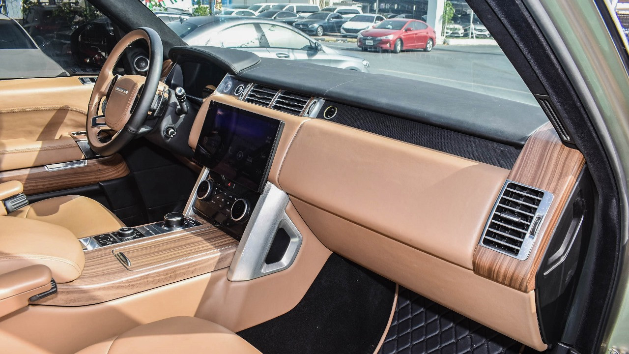 Range Rover Vogue - Image 9