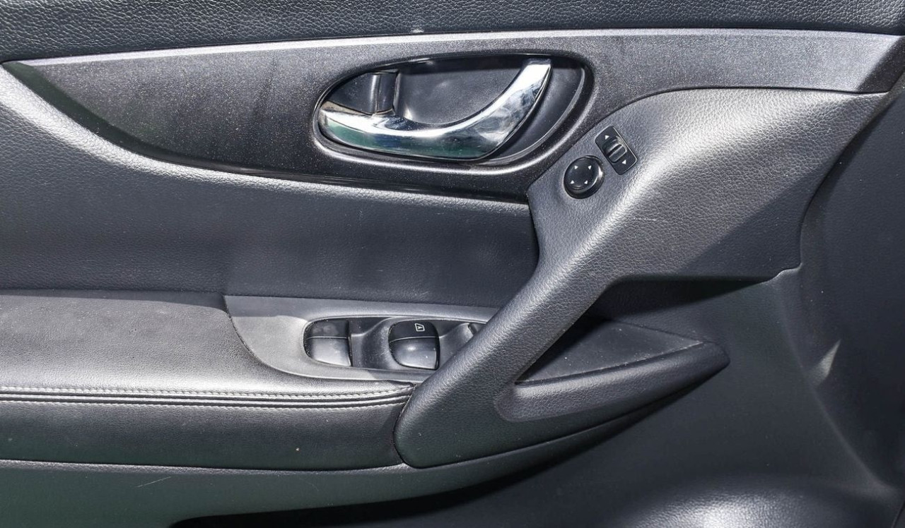 Nissan Rogue - Image 12