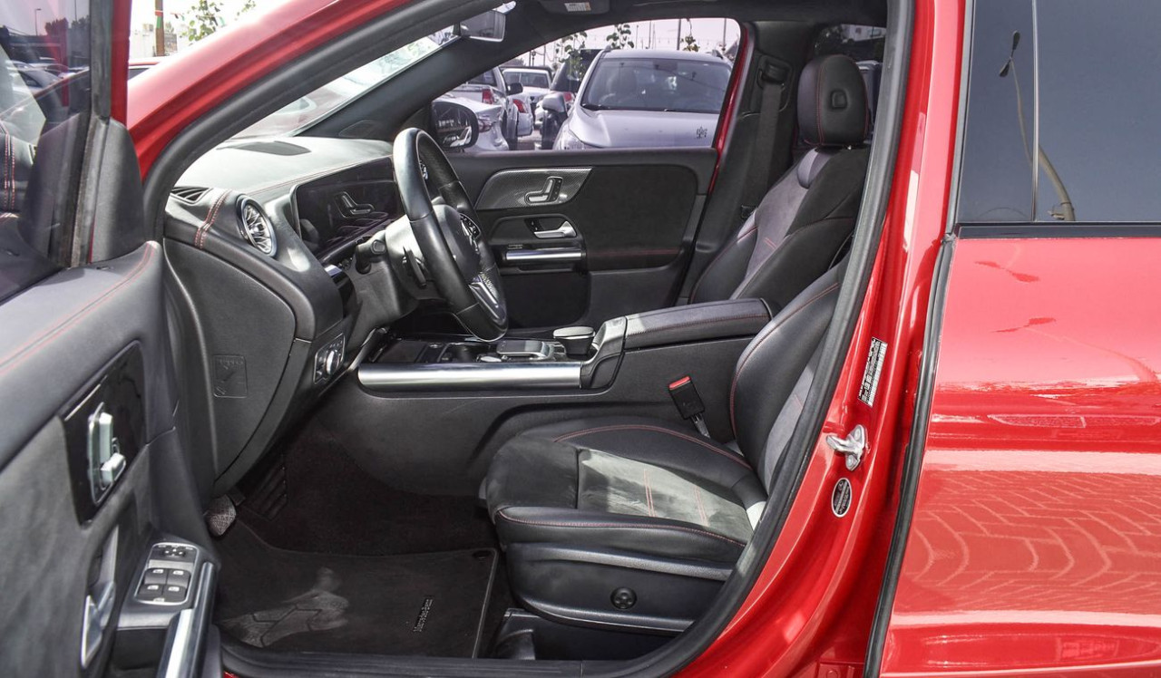 Mercedes Benz GLA - Image 7