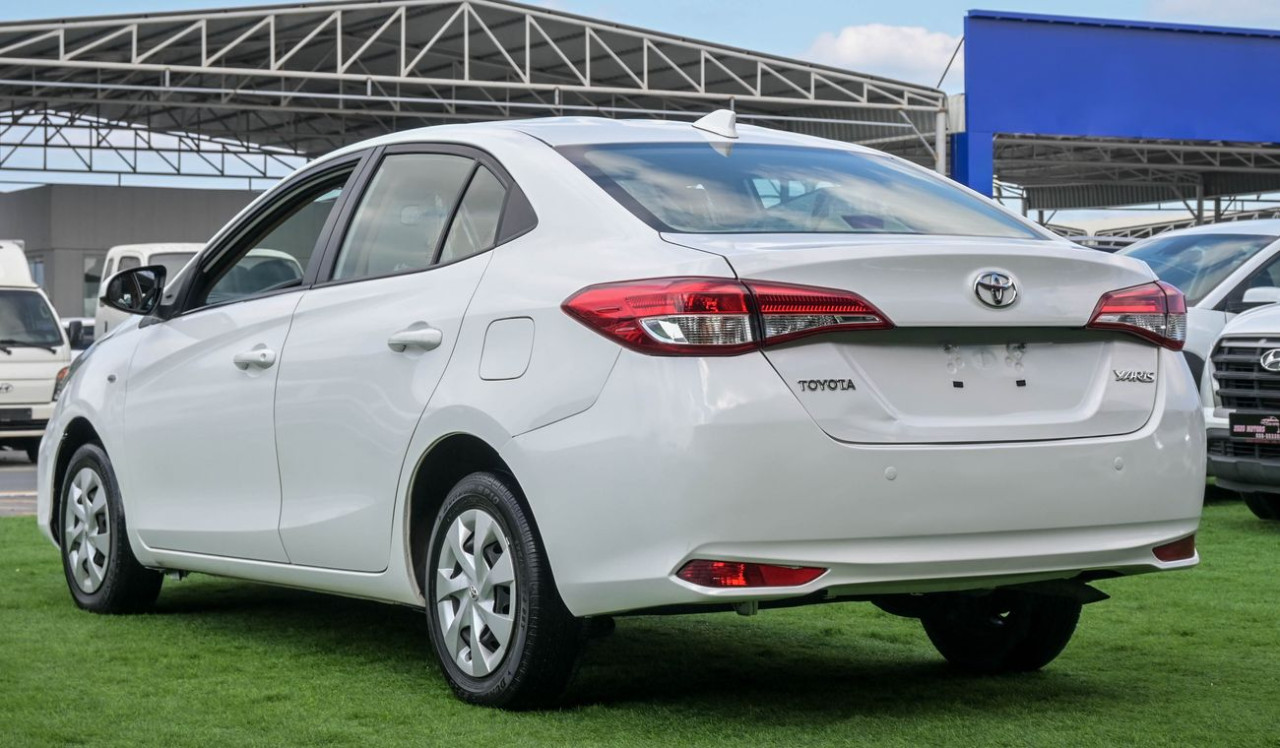 Toyota Yaris - Image 9