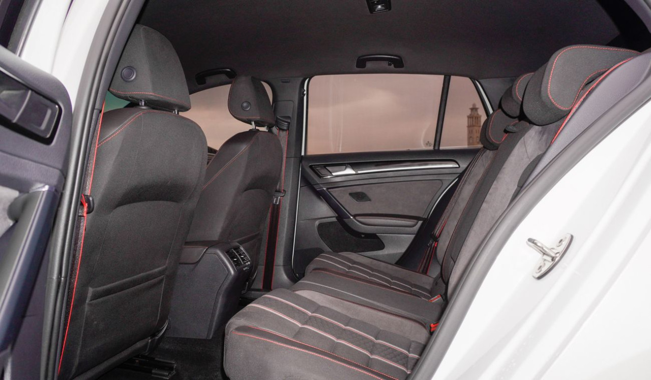 Volkswagen Golf - Image 5